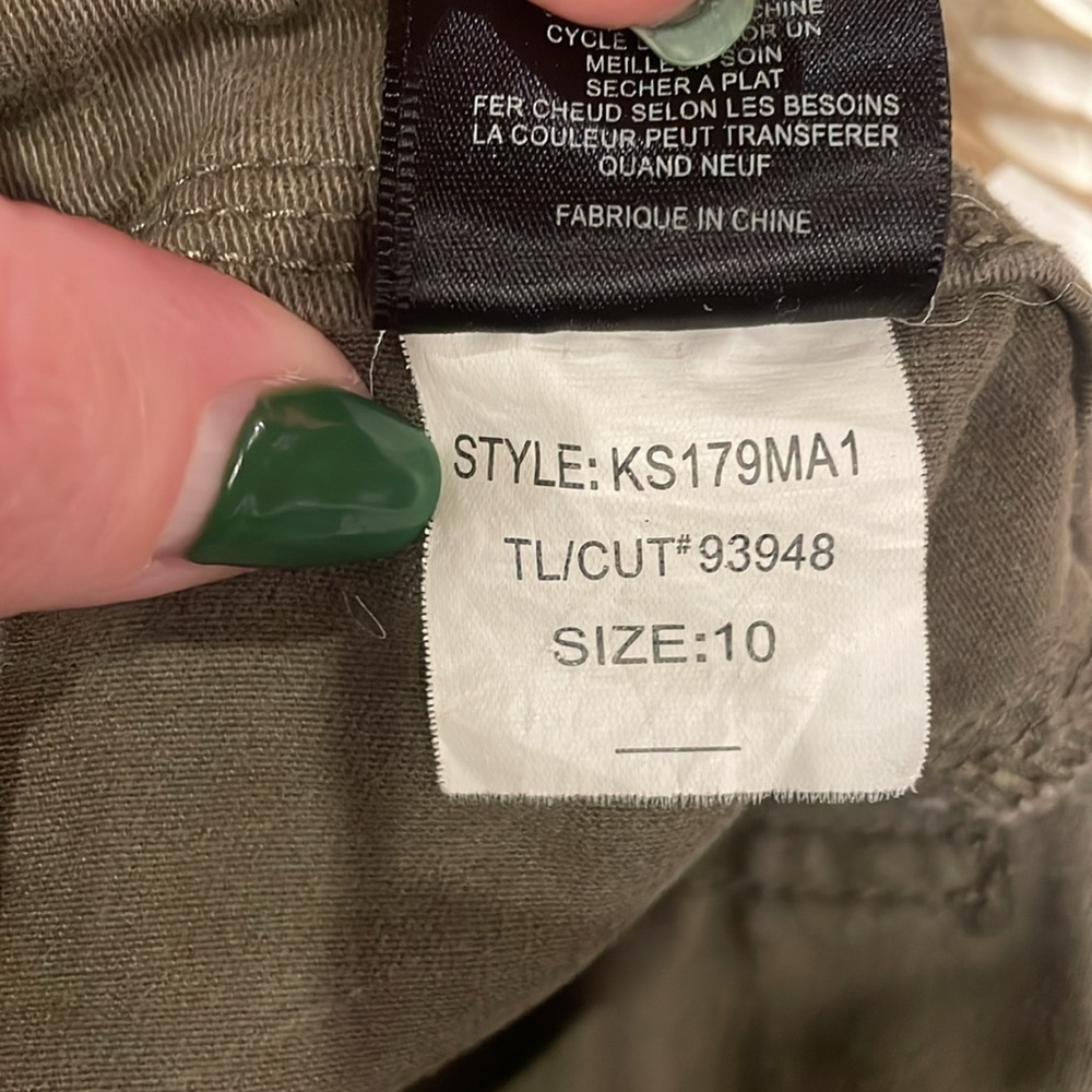 Evereve Kut From The Kloth Utility Short Olive branch Gorpcore Size 10 - Picture 12 of 13